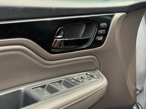 Used 2020 Honda Odyssey Elite image 25