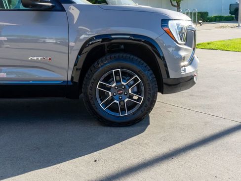 New 2026 GMC Terrain AT4 AWD/4WD image 34