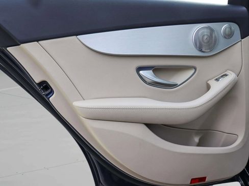 Used 2016 Mercedes-Benz C 300 Sedan image 28
