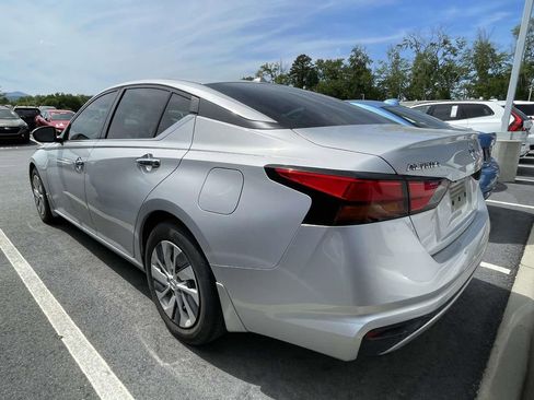 Used 2020 Nissan Altima 2.5 S FWD image 3