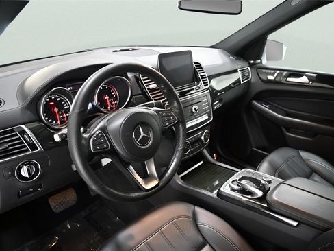 Used 2018 Mercedes-Benz GLS 450 4MATIC w/ Premium Package image 8