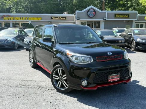 Used 2015 Kia Soul + FWD image 1