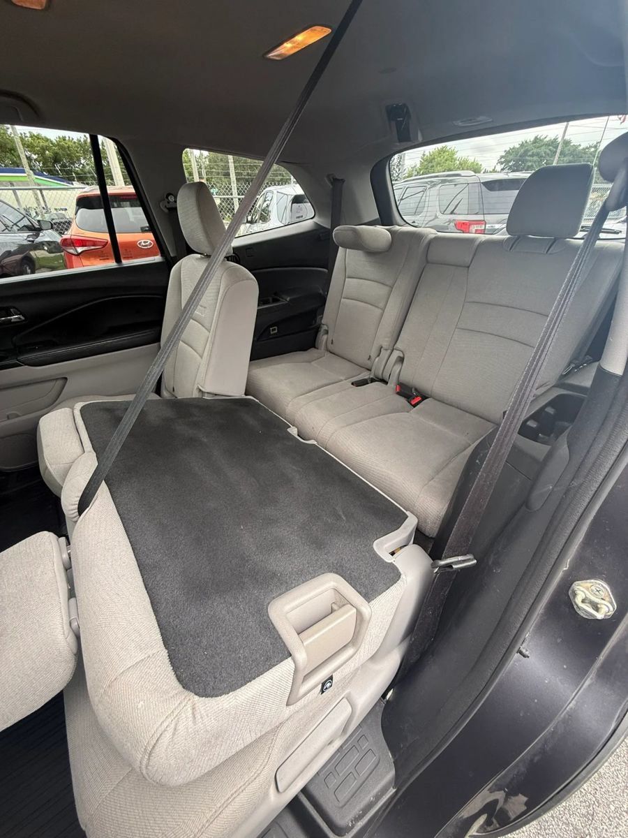 Used 2017 Honda Pilot LX image 11