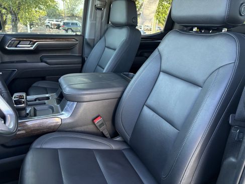 Used 2025 GMC Sierra 1500 Elevation w/ Elevation Premium Package AWD/4WD image 14