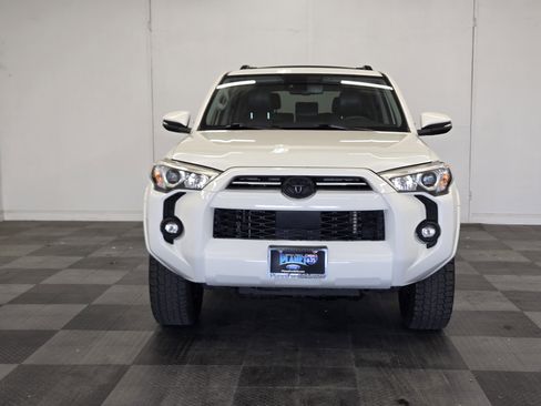 Used 2021 Toyota 4Runner SR5 Premium image 3