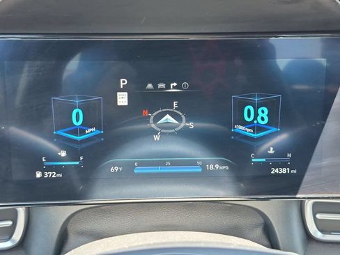 Used 2025 Hyundai Elantra SEL FWD image 16