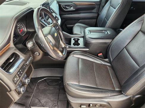 Used 2021 Chevrolet Suburban High Country image 13
