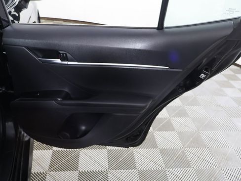 Used 2019 Toyota Camry LE image 22