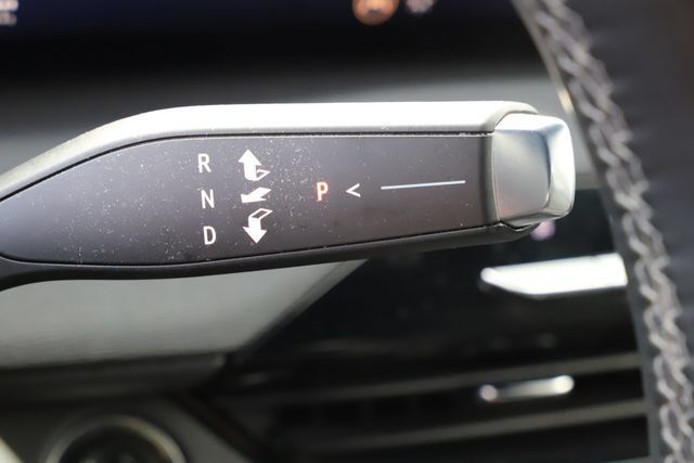 Used 2025 Buick Enclave Preferred AWD/4WD image 37