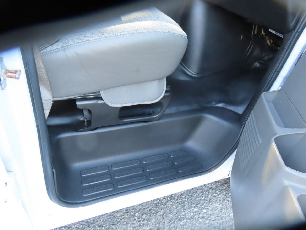 Used 2015 Chevrolet Express 3500 LS RWD image 28