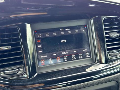 Used 2020 Dodge Charger SXT w/ Blacktop Package image 28