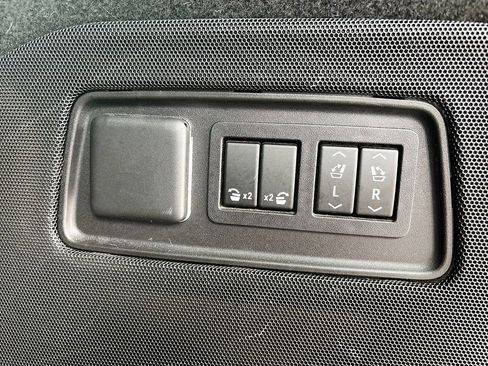 Used 2022 Cadillac Escalade Sport w/ Touring Package AWD/4WD image 25