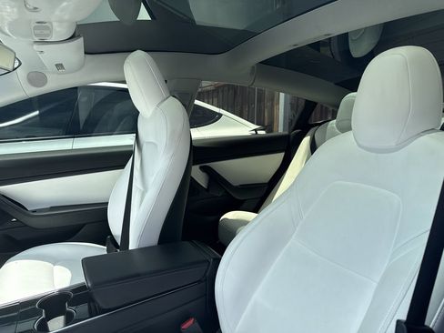 Used 2018 Tesla Model 3 Mid Range RWD image 10