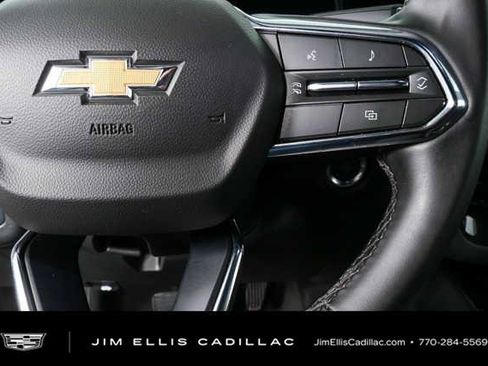 Used 2025 Chevrolet Tahoe LT RWD image 9