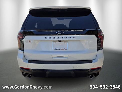 Certified 2025 Chevrolet Suburban Z71 AWD/4WD image 4