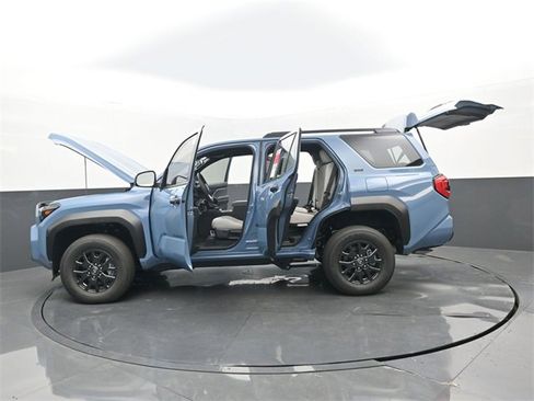 New 2025 Toyota 4Runner SR5 image 32