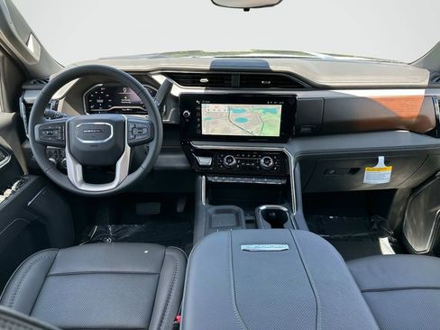 New 2025 GMC Sierra 2500 Denali w/ Denali Reserve Package image 19