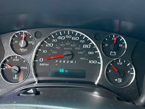 Used 2025 Chevrolet Express 2500 w/ Driver Convenience Package RWD image 17
