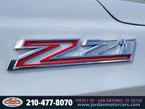 Used 2024 Chevrolet Suburban Z71 w/ Off-Road Capability Package image 11
