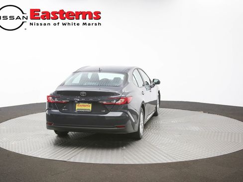 Used 2025 Toyota Camry LE FWD image 39