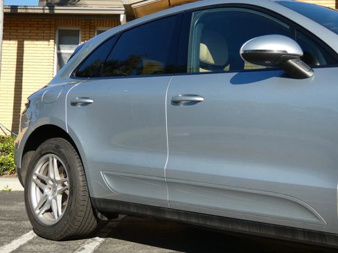 Used 2019 Porsche Macan image 8