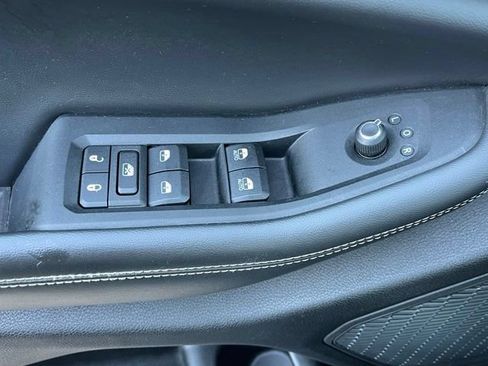 Used 2023 Jeep Grand Cherokee Altitude AWD/4WD image 23