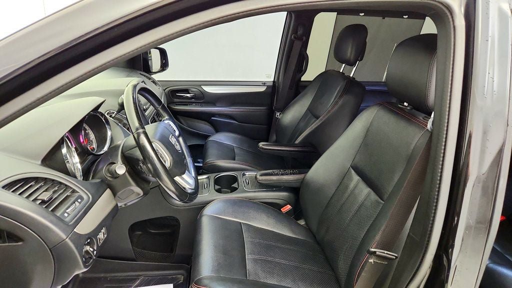 Used 2018 Dodge Grand Caravan GT FWD image 19