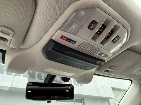 Used 2019 Subaru Ascent Touring w/ Popular Package #3 image 16