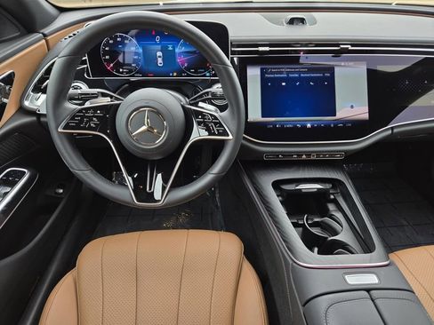 Used 2025 Mercedes-Benz E 350 Sedan image 23