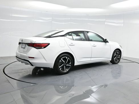 Used 2024 Nissan Sentra SV image 38