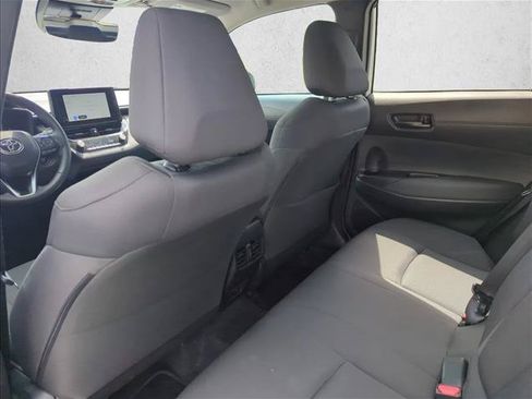 Used 2026 Toyota Corolla Cross LE FWD image 23