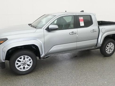 New 2026 Toyota Tacoma SR5 AWD/4WD image 2