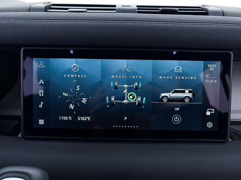 Used 2023 Land Rover Defender 110 X-Dynamic SE image 25