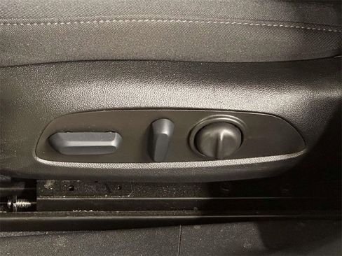 Used 2022 Chevrolet Malibu LT image 14