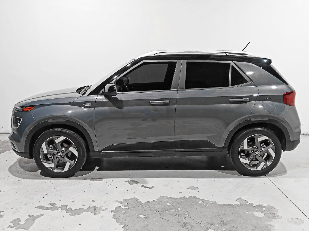 Used 2024 Hyundai Venue Limited FWD image 4