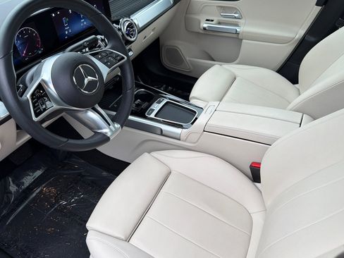 Certified 2025 Mercedes-Benz GLB 250 GLB 250 image 10