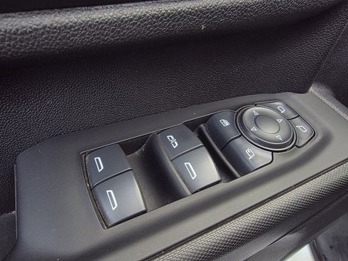 Used 2025 Chevrolet Silverado 2500 Custom w/ Custom Value Package image 12