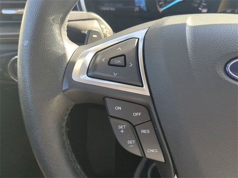 Used 2018 Ford Fusion SE w/ Fusion SE Technology Package image 25