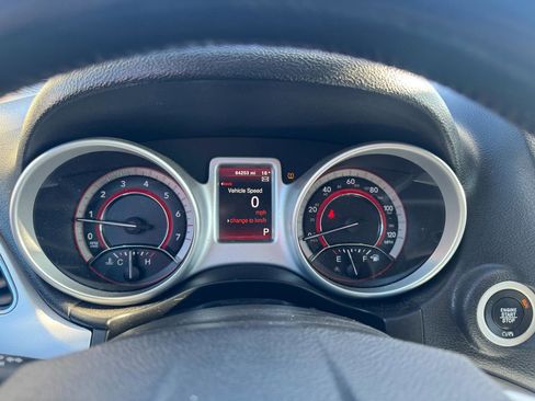 Used 2020 Dodge Journey SE w/ SE Popular Equipment Group image 13