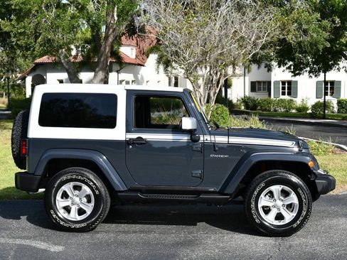 Used 2017 Jeep Wrangler Sahara w/ Quick Order Package 24E Chief AWD/4WD image 29