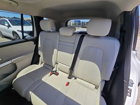 Used 2023 Mercedes-Benz GLB 250 4MATIC image 17