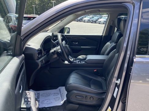 Used 2024 Honda Pilot Elite image 16