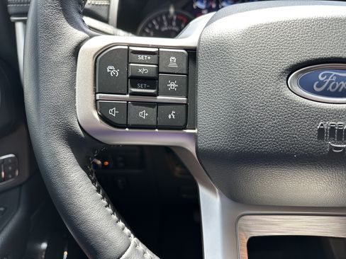 Used 2024 Ford Expedition Max XLT RWD image 19