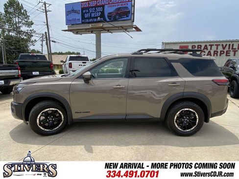 Used 2024 Nissan Pathfinder Rock Creek AWD/4WD image 5