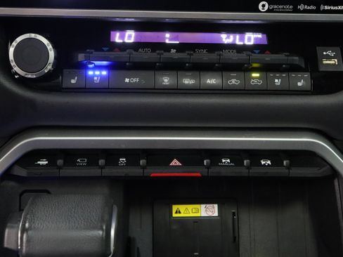 Used 2023 Toyota Tundra Platinum w/ Advanced Package image 20