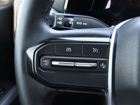 Used 2023 Chevrolet Colorado LT w/ LT Convenience Package II image 37