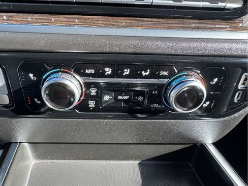 Used 2024 GMC Sierra 1500 Elevation image 26