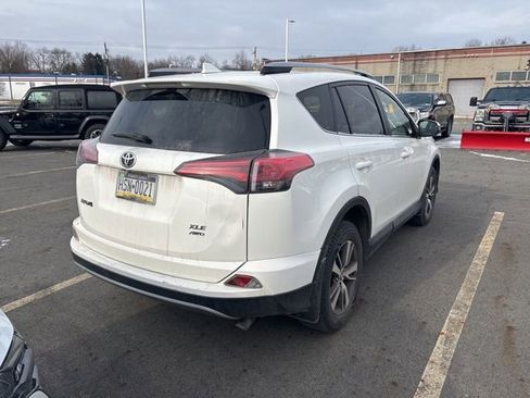 Used 2018 Toyota RAV4 XLE image 5