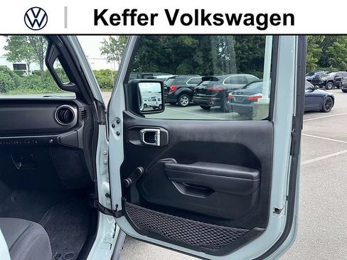 Used 2023 Jeep Wrangler Unlimited Sport AWD/4WD image 30