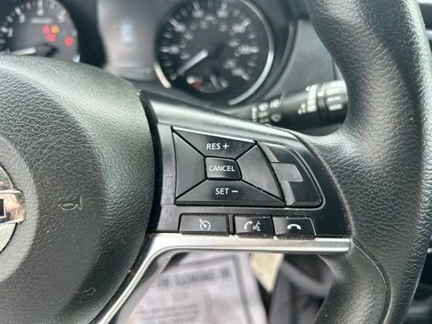 Used 2017 Nissan Rogue S FWD image 18